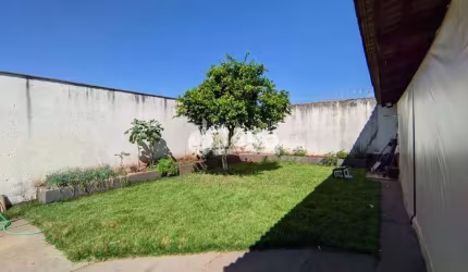 Casa Residencial disponível para venda no bairro Cidade Jardim em Uberlândia-MG