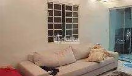 Casa residencial disponível para venda no bairro Jardim Holanda em Uberlândia - MG.
