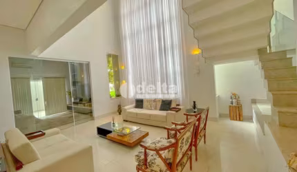 Casa no condomínio Jardins Barcelona disponível para venda em Uberlândia-MG