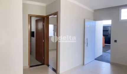 Casa residencial disponível para venda no bairro Jardim Canaã em Uberlândia-MG