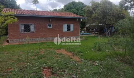 Chácara Residencial disponível para Venda no bairro Área Rural em Uberlândia-MG