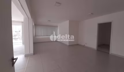 Cobertura  disponível para venda no bairro Saraiva Jardim  em Uberlândia-MG