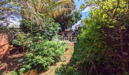 Terreno disponível para venda no bairro Custódio Pereira em Uberlândia-MG