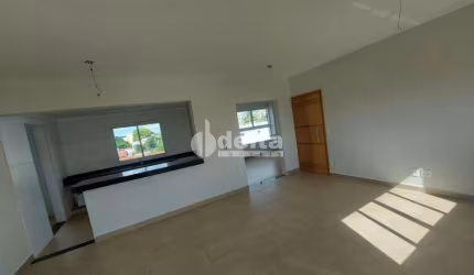 Cobertura disponível para venda no bairro Copacabana em Uberlândia-MG