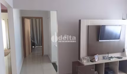 Casa disponível para venda no bairro Novo Mundo em Uberlândia-MG