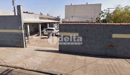 Terreno disponível para venda no bairro Martins em Uberlândia-MG
