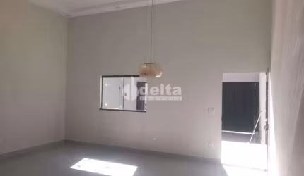 Casa residencial disponível para venda no bairro Vida Nova em Uberlândia-MG