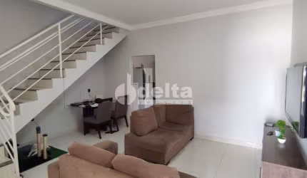 Casa residencial disponível para venda no bairro Granada em Uberlândia-MG