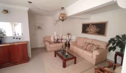 Apartamento disponível para venda no bairro Osvaldo Rezende em Uberlândia-MG