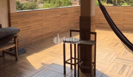 Casa residencial disponível para venda no bairro Residencial Gramado em Uberlândia-MG