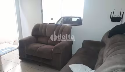 Casa residencial disponível para venda no bairro Maravilha em Uberlândia-MG