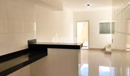 Casa residencial disponível para venda no bairro Cidade Jardim  em Uberlândia-MG