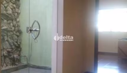 Apartamento disponível para locação e venda no bairro Tabajaras em Uberlândia-MG