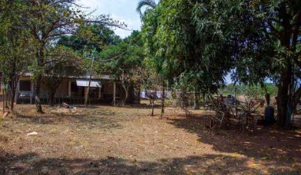 Chácara disponível para venda na Zona Rural de Uberlândia em Uberlândia-MG