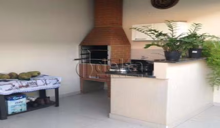Casa residencial disponível para venda no Bairro Jardim Patrícia em Uberlândia-MG