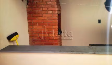 Casa residencial  disponível para venda no bairro Santa Mônica em Uberlândia-MG