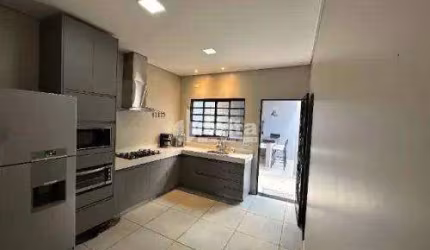Casa residencial disponível para venda no bairro Osvaldo Resende em Uberlândia-MG