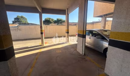 Apartamento, disponível para venda no bairro Presidente Roosevelt, Uberlândia-MG