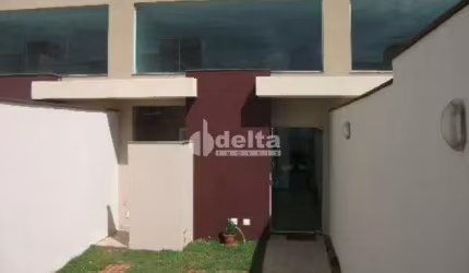 Casa residencial disponível para venda no bairro Jardim Colina em Uberlândia-MG