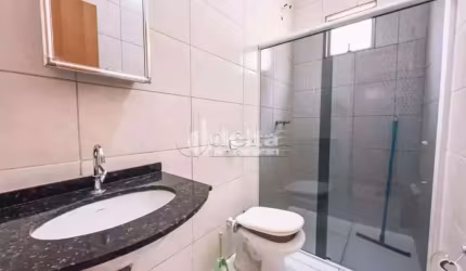 Casa residencial disponível para venda no bairro Jardim Europa em Uberlândia-MG
