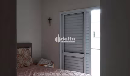 Apartamento disponível para venda no bairro Santa Mônica em Uberlândia-MG