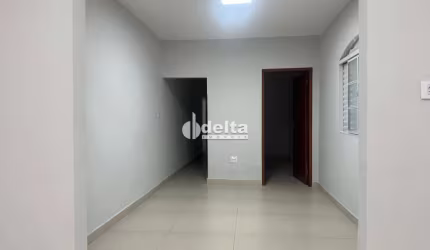 Casa disponível para locação no bairro Nossa Senhora Aparecida em Uberlândia-MG