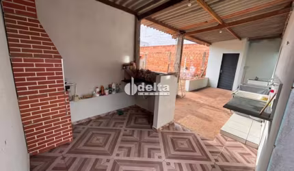 Casa disponível para venda no bairro Shopping Park em Uberlândia-MG
