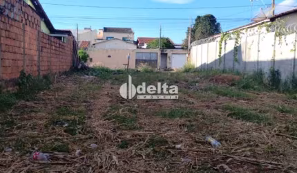 Terreno disponível para venda no bairro Pampulha em Uberlândia-MG