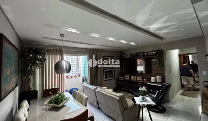 Apartamento disponível para locação e venda no bairro Santa Mônica em Uberlândia-MG.