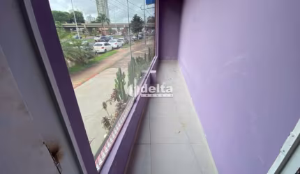 Loja disponível para locação e venda no bairro Vigilato Pereira em Uberlândia-MG