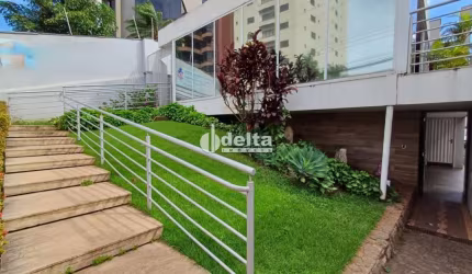 Prédio disponível para venda no bairro Centro em Uberlândia-MG