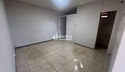Galpão disponível para locação no bairro Santa Mônica em Uberlândia-MG