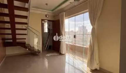 Cobertura disponível para locação no bairro Santa Mônica em Uberlândia-MG