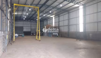 Galpão disponível para locação no bairro Distrito Industrial em Uberlândia-MG