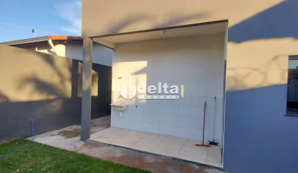 Casa disponível para locação no bairro Jardim Palmeiras em Uberlândia-MG