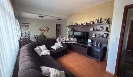 Apartamento disponível para venda no bairro Osvaldo Rezende em Uberlândia-MG