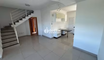 Apartamento cobertura duplex residencial disponível para venda no bairro Daniel Fonseca em Uberlândia-MG