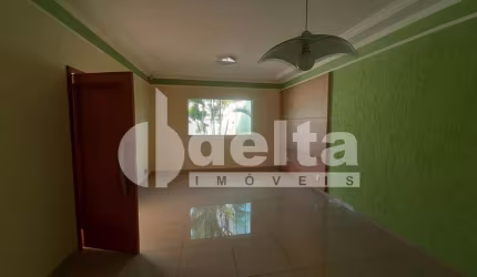 Casa disponível para locação no bairro Santa Mônica em Uberlândia-MG