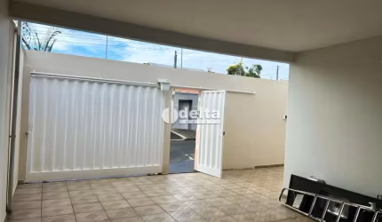 Casa disponível para locação no bairro Jardim Patricia em Uberlândia-MG