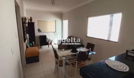 Casa residencial disponível para Locação no bairro Aclimação em Uberlândia-MG.