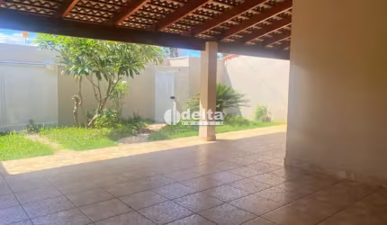 Casa disponível para venda no bairro São Jorge em Uberlândia MG