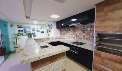 Cobertura  disponível para venda no bairro Martins em Uberlândia-MG