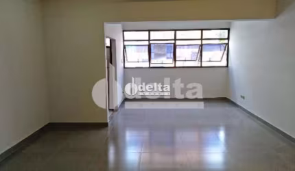 Sala comercial disponível para Locação no bairro Martins em Uberlãndia-MG