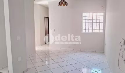 Casa residencial disponível parta locação no bairro Nova Uberlândia em Uberlândia-MG