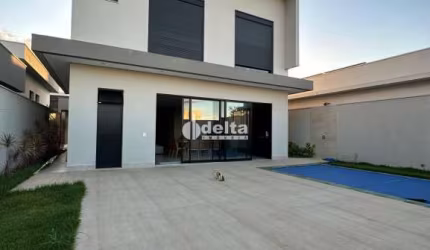 Casa no condomínio Splendido disponível para Venda em Uberlândia-MG