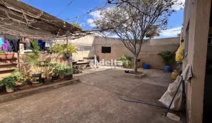 Casa disponível para venda no bairro Laranjeiras em Uberlândia MG