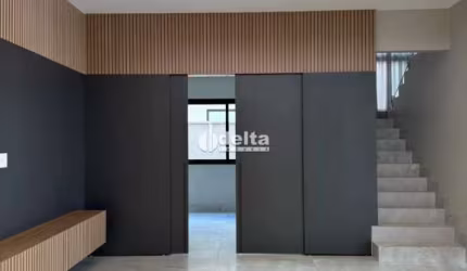 Casa no condomínio Alphaville 1 disponível para venda em Uberlândia-MG