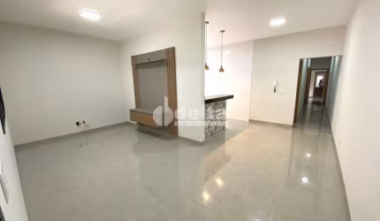 Casa disponível para locação no bairro Novo Mundo em Uberlândia-MG