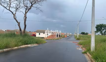 Terreno disponível para venda no bairro Luizote de Freitas IV em Uberlândia-MG