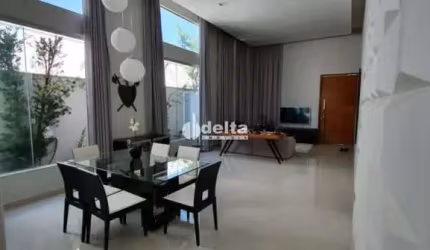 Casa em condomínio disponível para Locação no bairro Laranjeiras em Uberlândia-MG